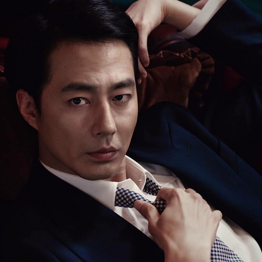 这样的眼神谁能抵挡～赵寅成全新广告释放性感男性魅力,女生的小心脏