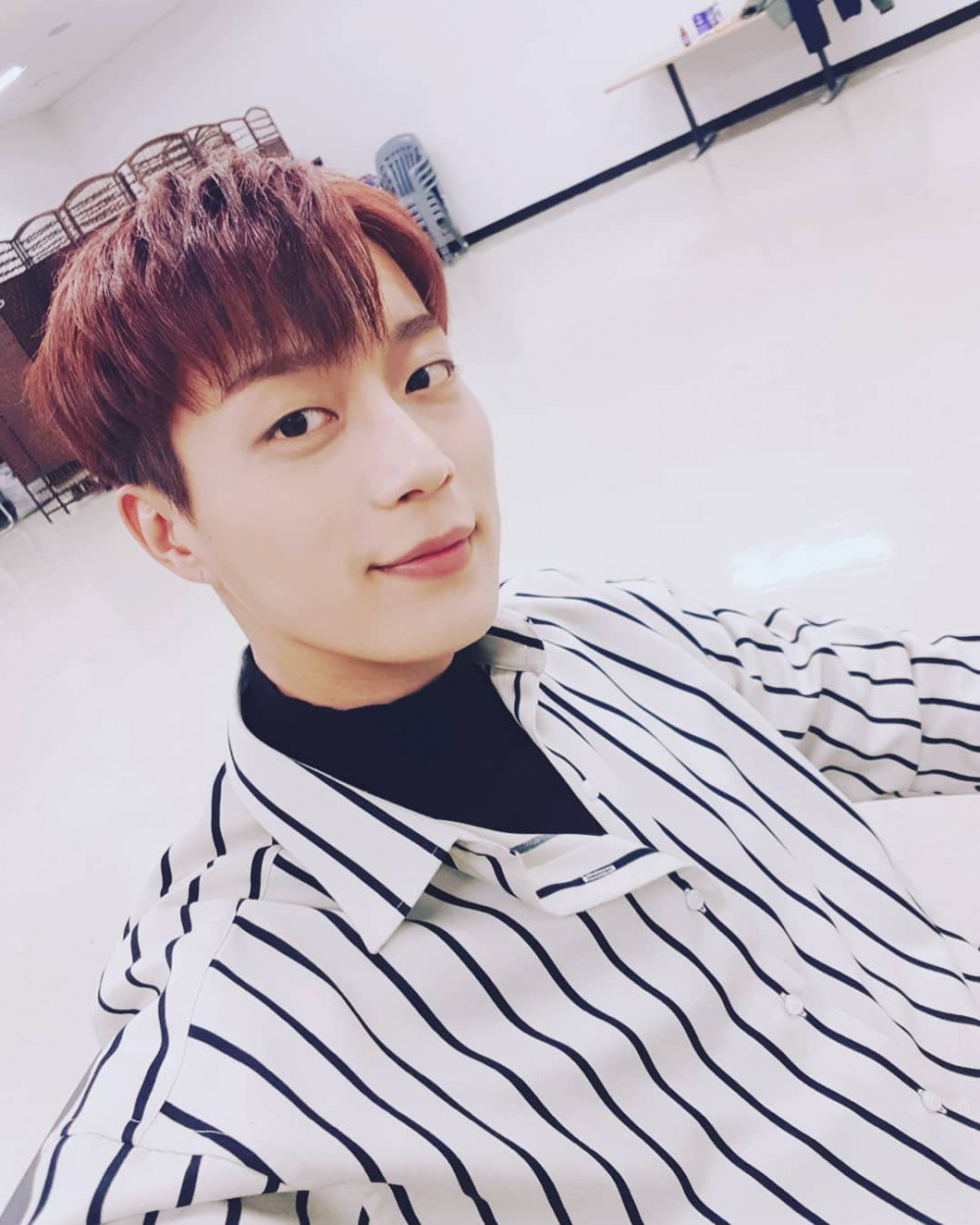 《radio romance》尹斗俊伸出「绅士之手」,女生梦寐以求的理想对象!