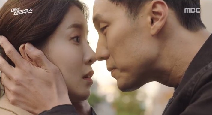 《我身后的陶斯》姜其永73苏志燮一起亲密「鼻鼻」,最强绿叶想抢女