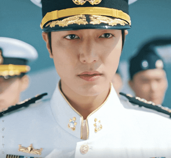 《The King:永遠的君主》李敏鎬海軍制服誘惑